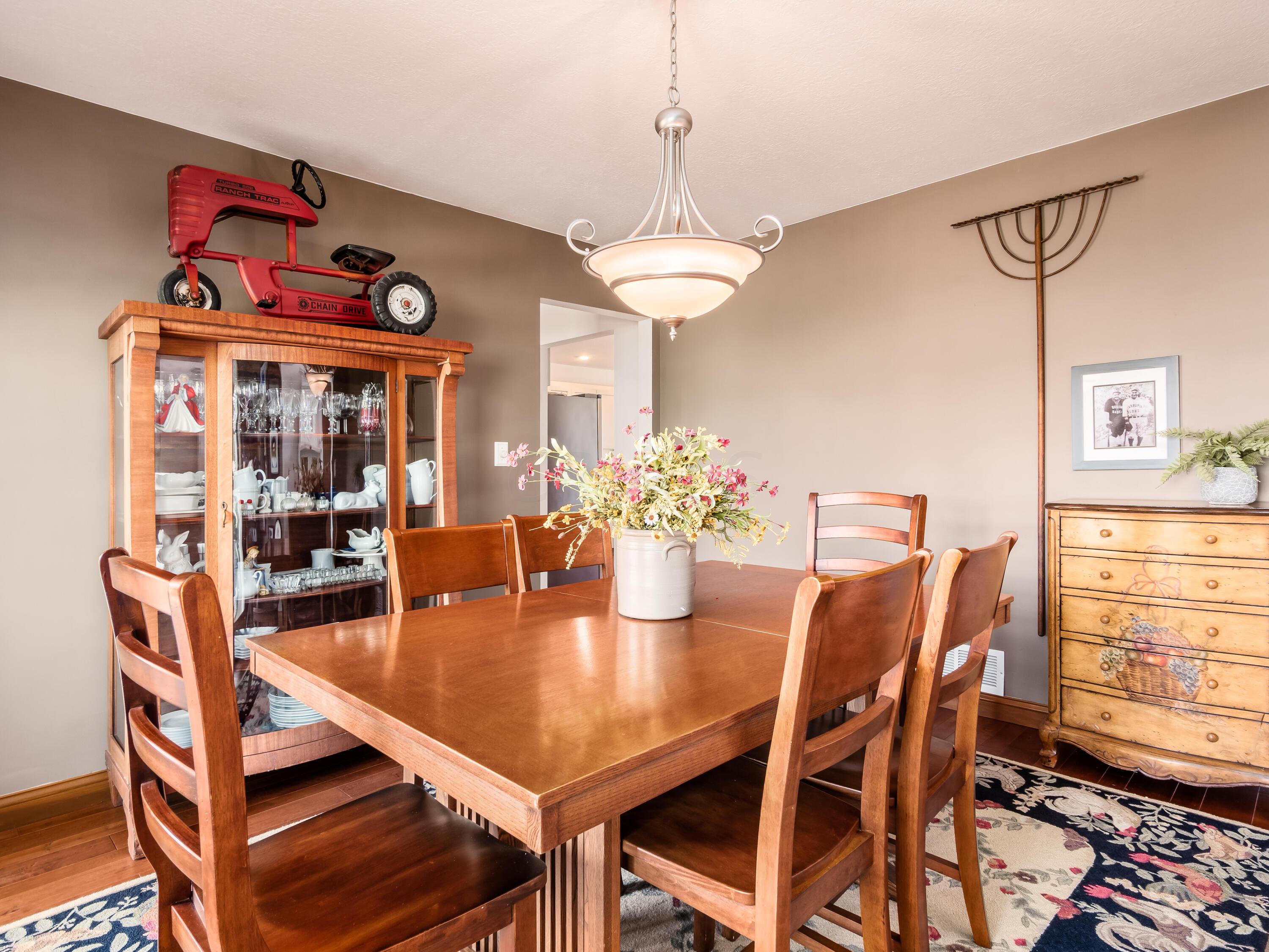 3216 Kelly McMaster Road Delaware, OH 43015 - Photo 4 of 51 Dining Room