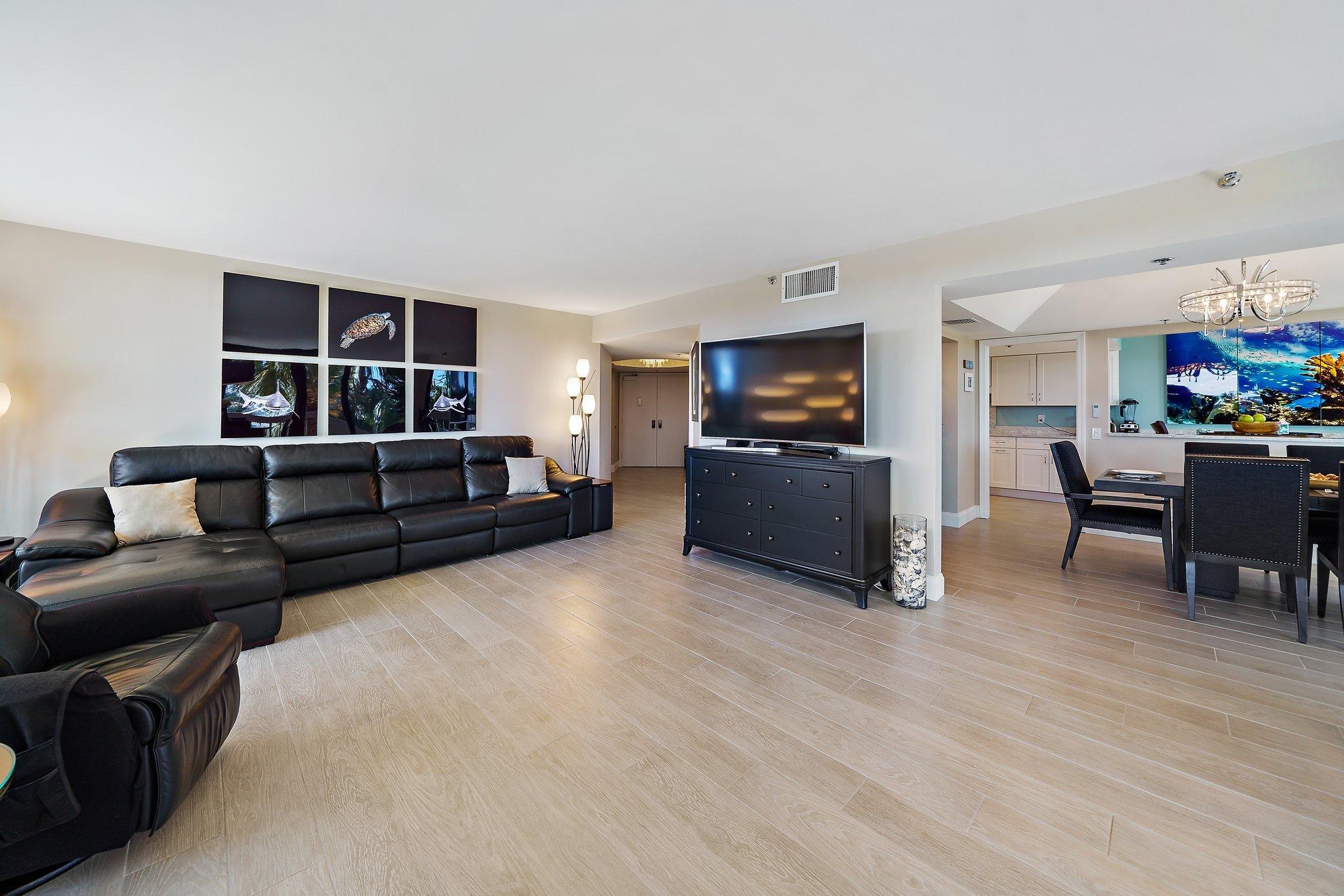 50 South Beach Road, Unit 303 Jupiter, FL 33469 - Photo 18 of 77 Living Area