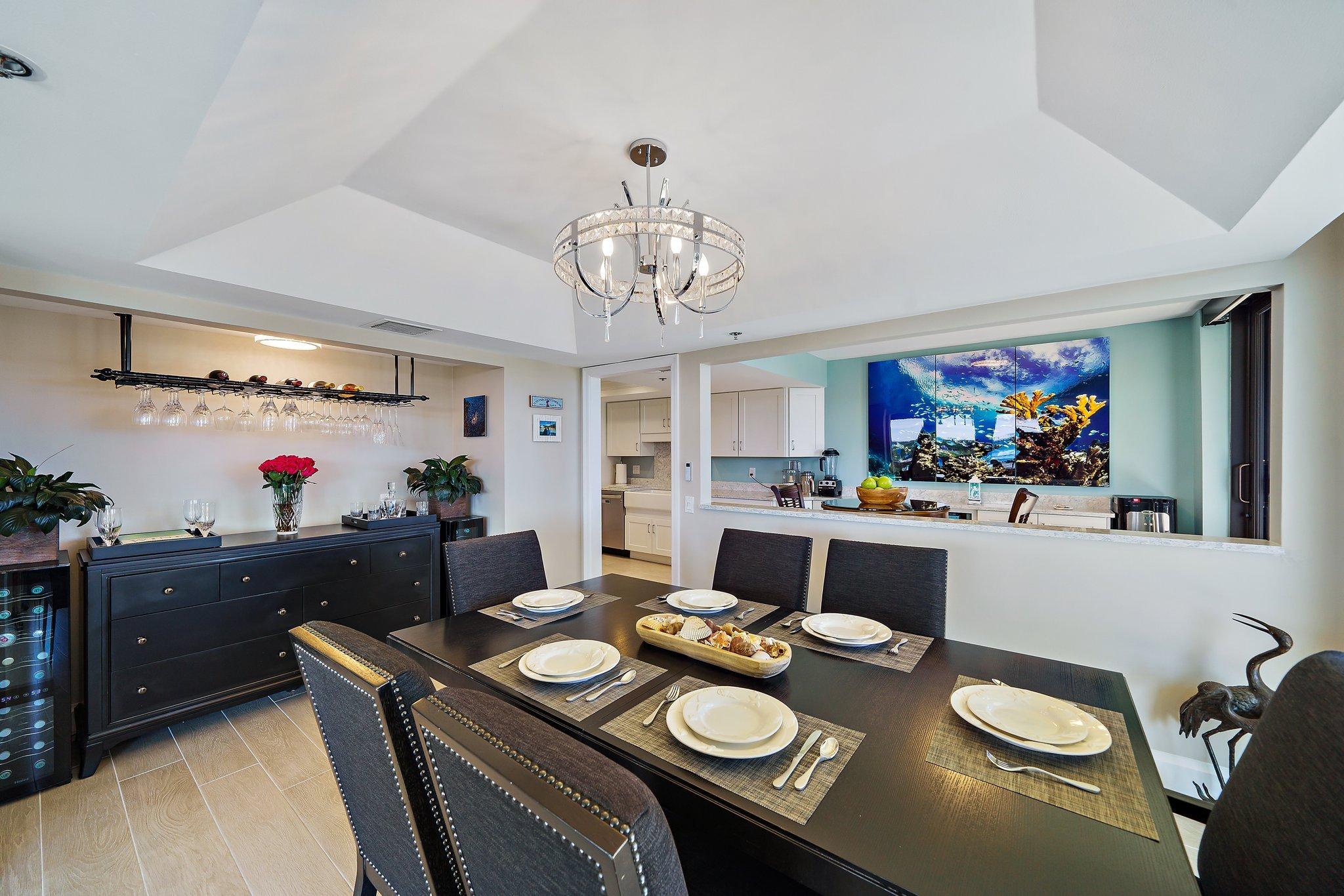 50 South Beach Road, Unit 303 Jupiter, FL 33469 - Photo 23 of 77 Dining Room and Bar