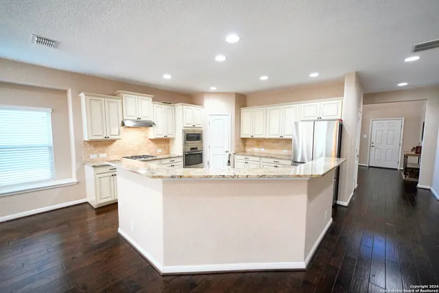 $2,995 | 12016 Vignette, Schertz, TX 78154