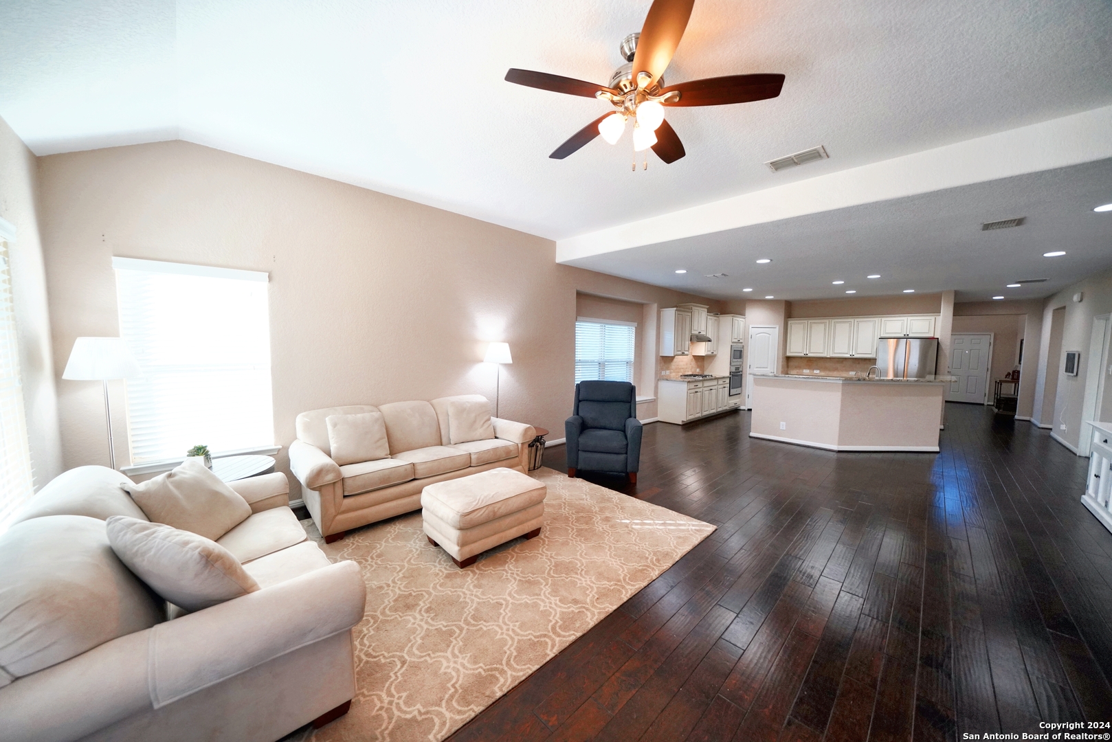 12016 Vignette Schertz, TX 78154 - Photo 9 of 50