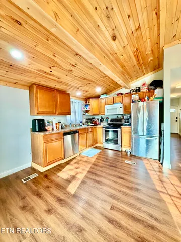 $189,900 | 303 Robertson Lane, Speedwell, TN 37870