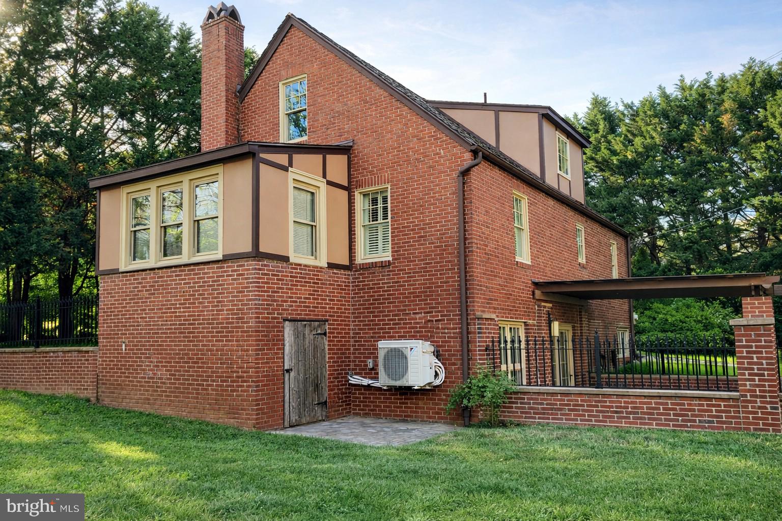 9919 Old Georgetown Road Bethesda, MD 20814 - Photo 25 of 34 Rear exterior view