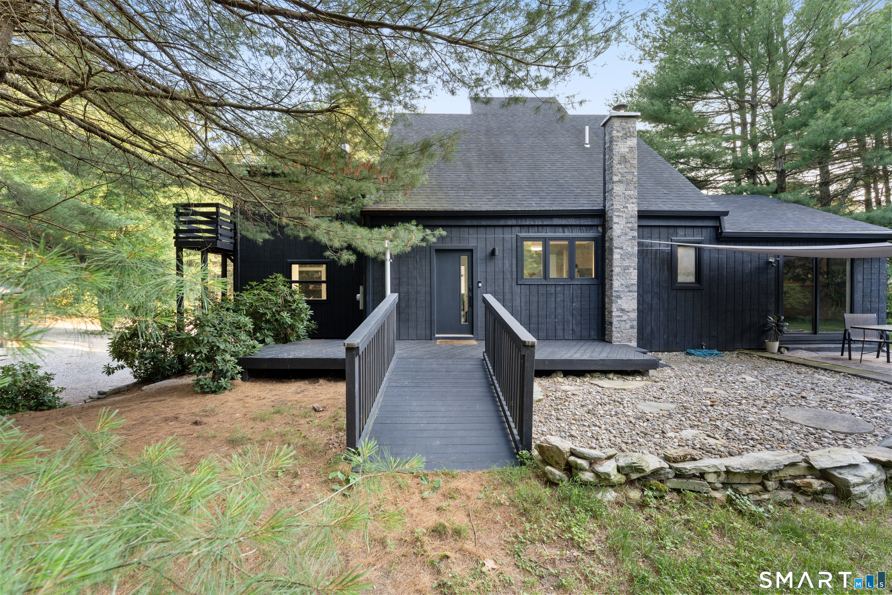564 Hubbard Road Killingly, CT 06239 - Photo 37 of 40