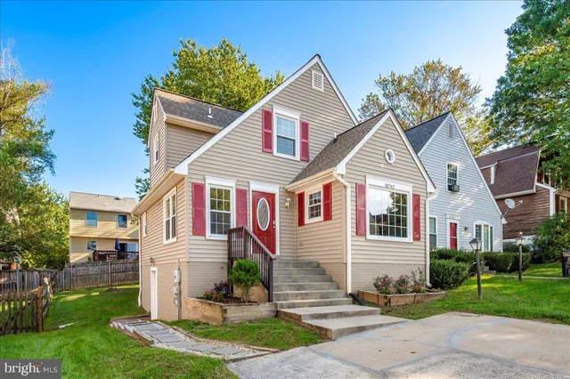 $450,000 | 10742 Lake Edge Court, New Market, MD 21774