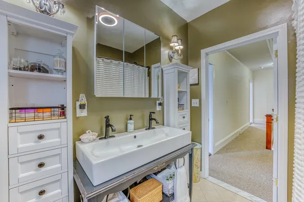 $499,900 | 33 Hillview Terrace, Littleton, NH 03561