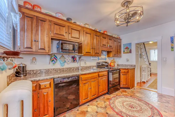 $499,900 | 33 Hillview Terrace, Littleton, NH 03561