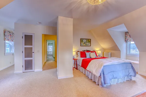 $499,900 | 33 Hillview Terrace, Littleton, NH 03561