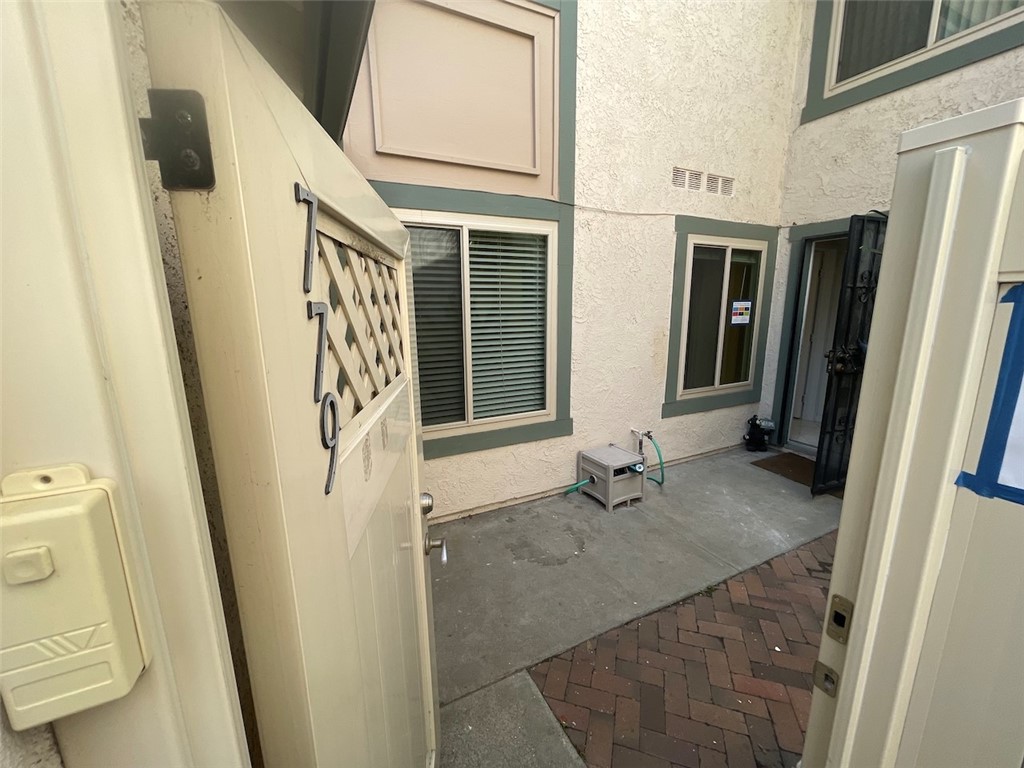 779 North Sequoia Lane Azusa, CA 91702 - Photo 4 of 20