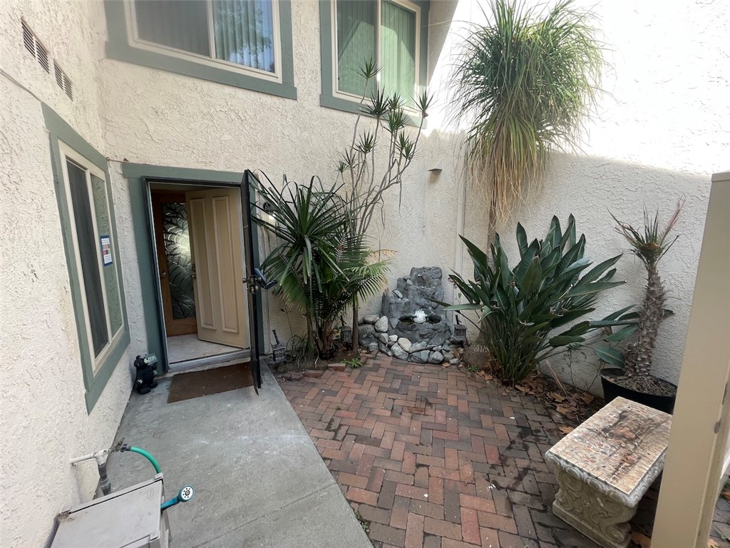 779 North Sequoia Lane Azusa, CA 91702 - Photo 5 of 20