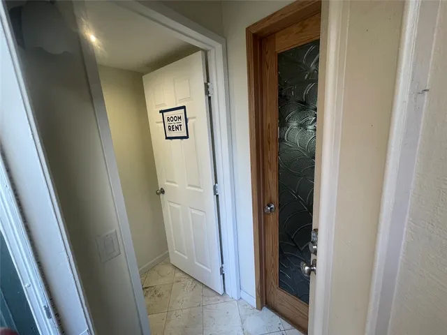 $1,300 | 779 North Sequoia Lane, Azusa, CA 91702