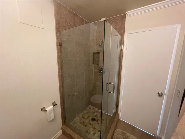 $1,300 | 779 North Sequoia Lane, Azusa, CA 91702