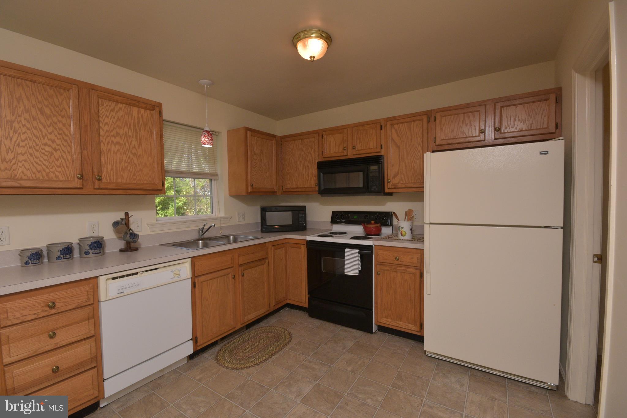 613 Deerbrush Gardens Lititz, PA 17543 - Photo 9 of 25