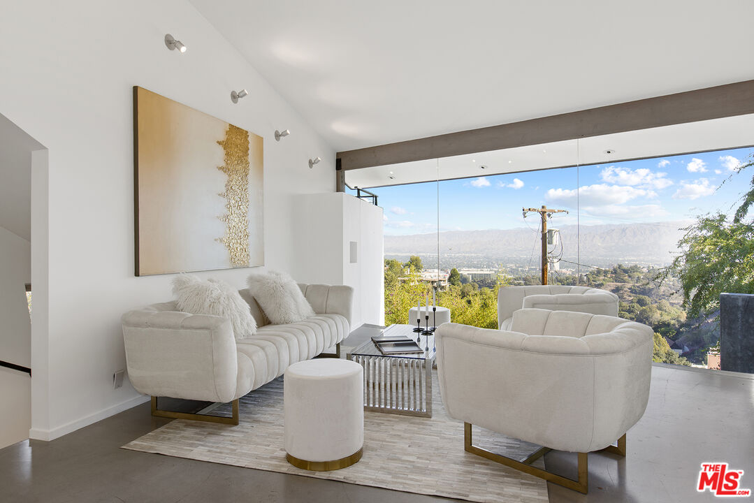 7312 Caverna Drive Los Angeles, CA 90068 - Photo 1 of 53