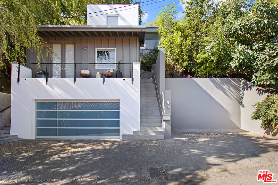 7312 Caverna Drive Los Angeles, CA 90068 - Photo 2 of 53