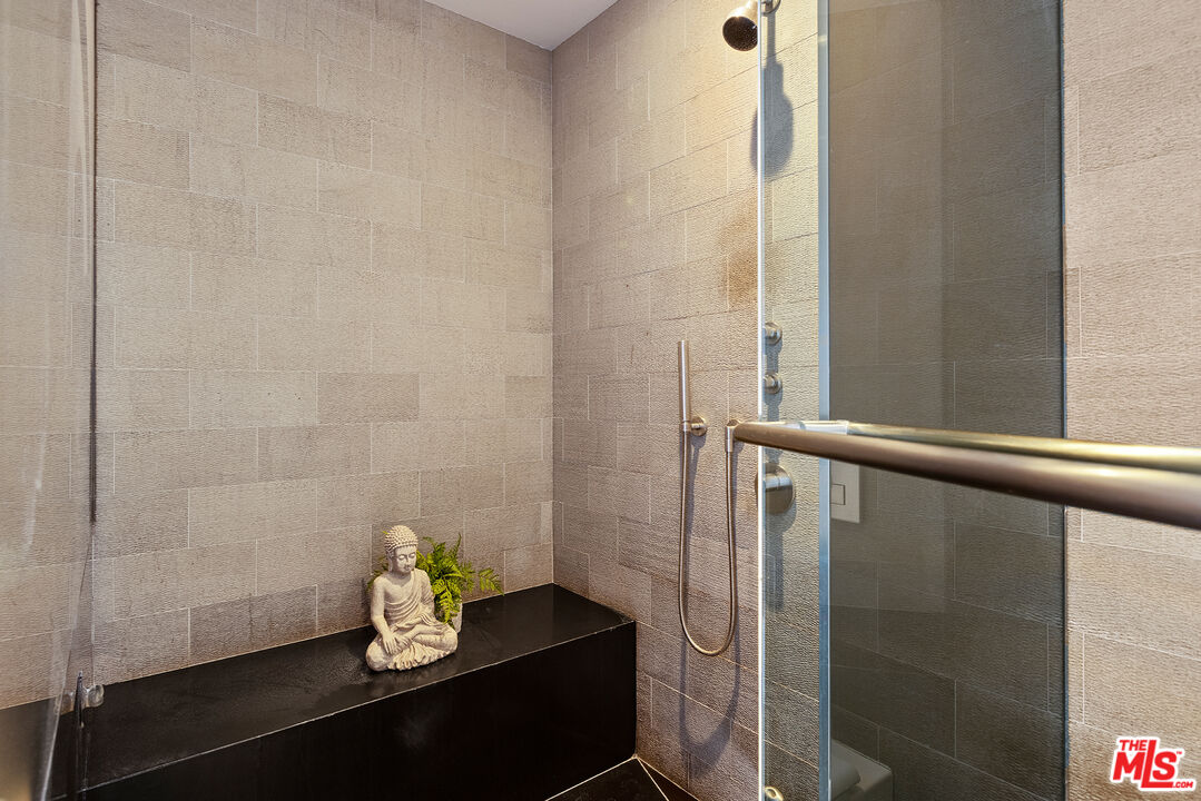 7312 Caverna Drive Los Angeles, CA 90068 - Photo 36 of 53