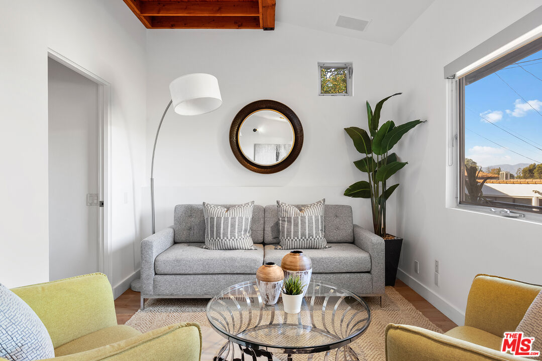 7312 Caverna Drive Los Angeles, CA 90068 - Photo 42 of 53