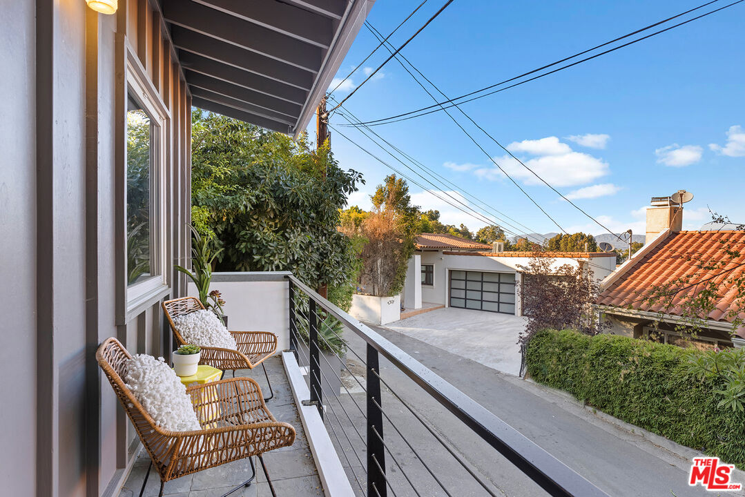 7312 Caverna Drive Los Angeles, CA 90068 - Photo 44 of 53