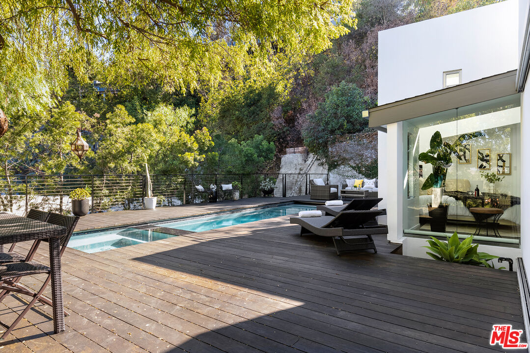 7312 Caverna Drive Los Angeles, CA 90068 - Photo 48 of 53
