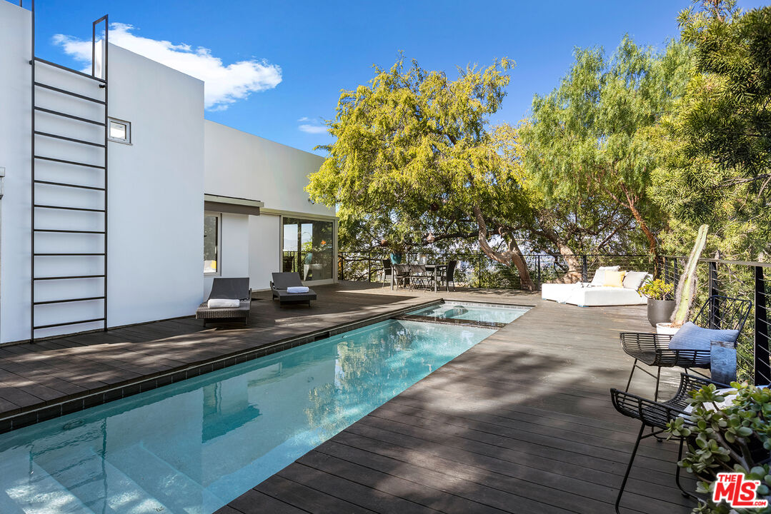 7312 Caverna Drive Los Angeles, CA 90068 - Photo 49 of 53