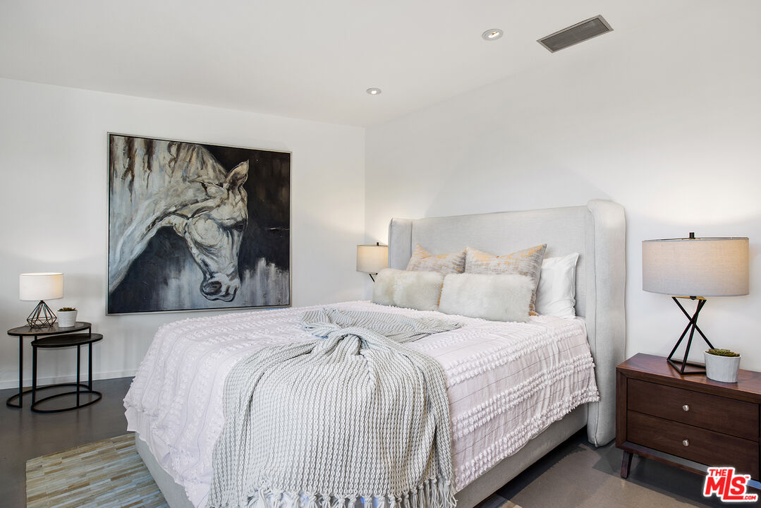 7312 Caverna Drive Los Angeles, CA 90068 - Photo 6 of 53