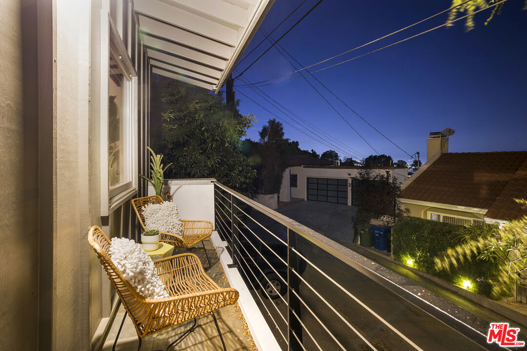7312 Caverna Drive Los Angeles, CA 90068 - Photo 10 of 53