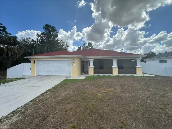 $2,400 | 2805 14th Street West, Lehigh Acres, FL 33971