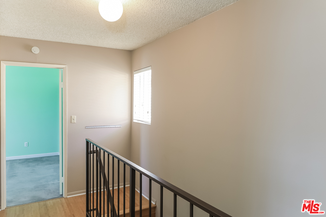 1701 Scott Road, Unit 111 Burbank, CA 91504 - Photo 19 of 24