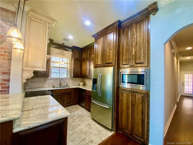 $262,500 | 1550 L'Acadie Drive, Unit 6, Lake Charles, LA 70605