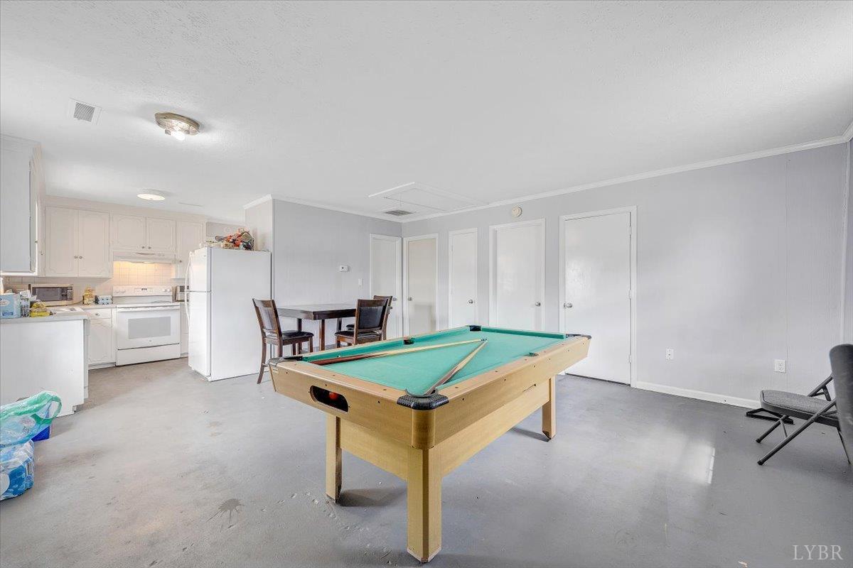 155 Laxton Road Lynchburg, VA 24502 - Photo 36 of 58 a room with furniture and air hockey table
