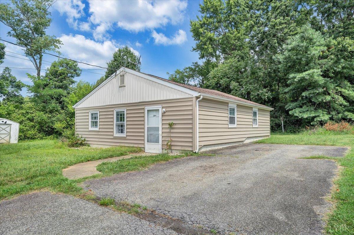 155 Laxton Road Lynchburg, VA 24502 - Photo 48 of 58 a view of a house with a yard