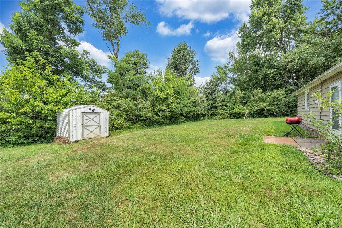 155 Laxton Road Lynchburg, VA 24502 - Photo 51 of 58 a view of a back yard