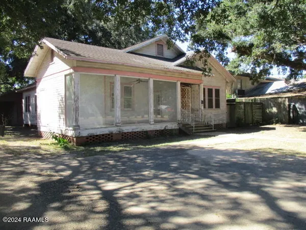 $66,000 | 414 East Main Street, Ville Platte, LA 70586