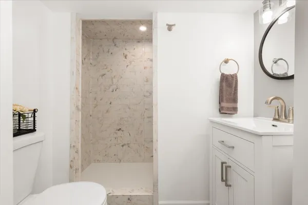 $389,900 | 5152 South Lawler Avenue, Chicago, IL 60638