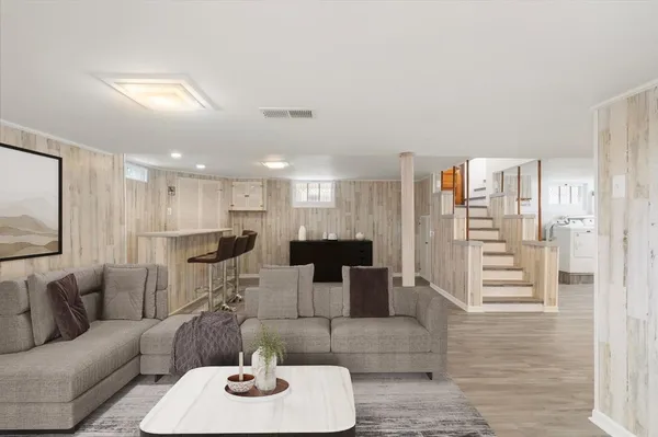 $389,900 | 5152 South Lawler Avenue, Chicago, IL 60638