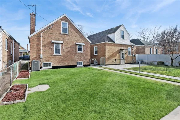 $389,900 | 5152 South Lawler Avenue, Chicago, IL 60638
