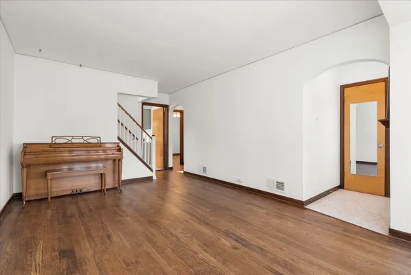 $389,900 | 5152 South Lawler Avenue, Chicago, IL 60638