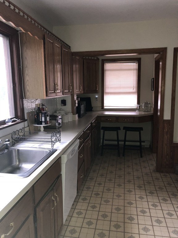 79 Virginia Road Quincy, MA 02169 - Photo 6 of 13 Gallery Image 6
