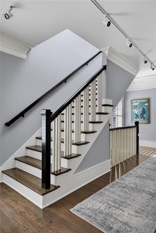 1326 Lanier Boulevard Northeast Atlanta, GA 30306 - Photo 38 of 84 a view of entryway