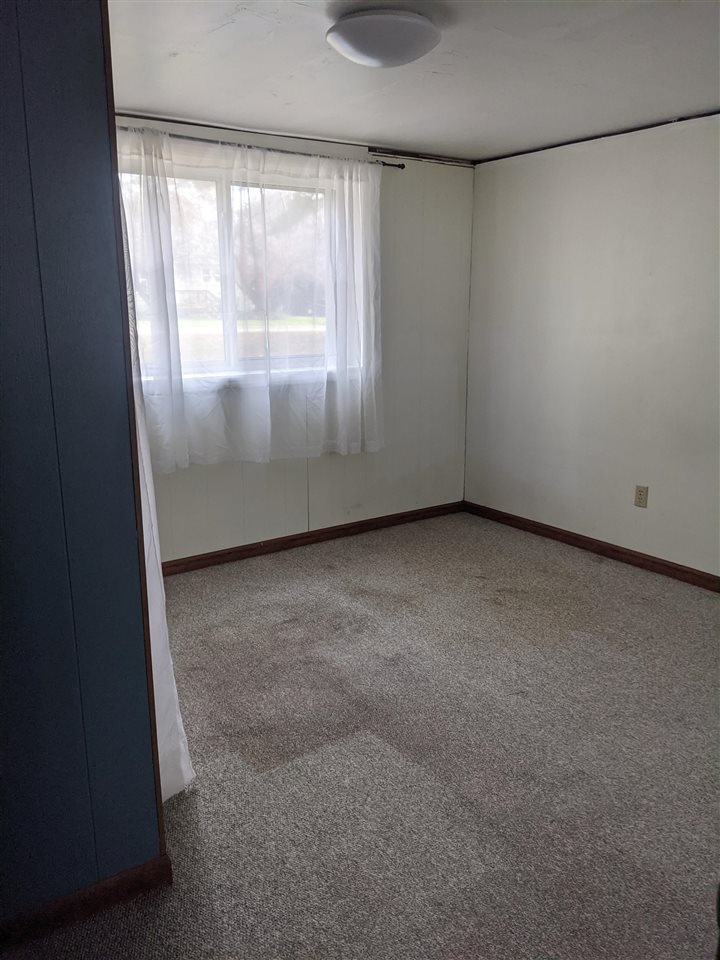 715 Neier Road Mount Pleasant, MI 48858 - Photo 7 of 16 1894024-6.JPG