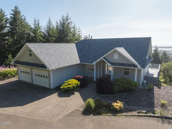 $879,000 | 340 Northeast Waldport Heights Drive, Waldport, OR 97394