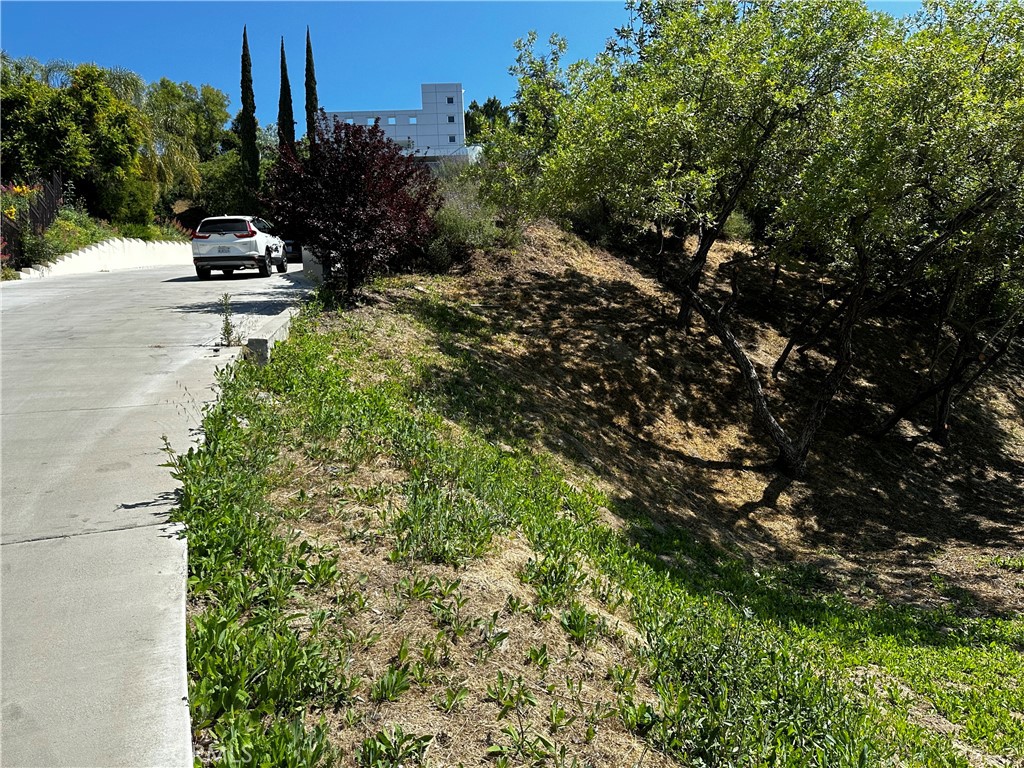 4632 Libbit Avenue Encino, CA 91436 - Photo 11 of 17