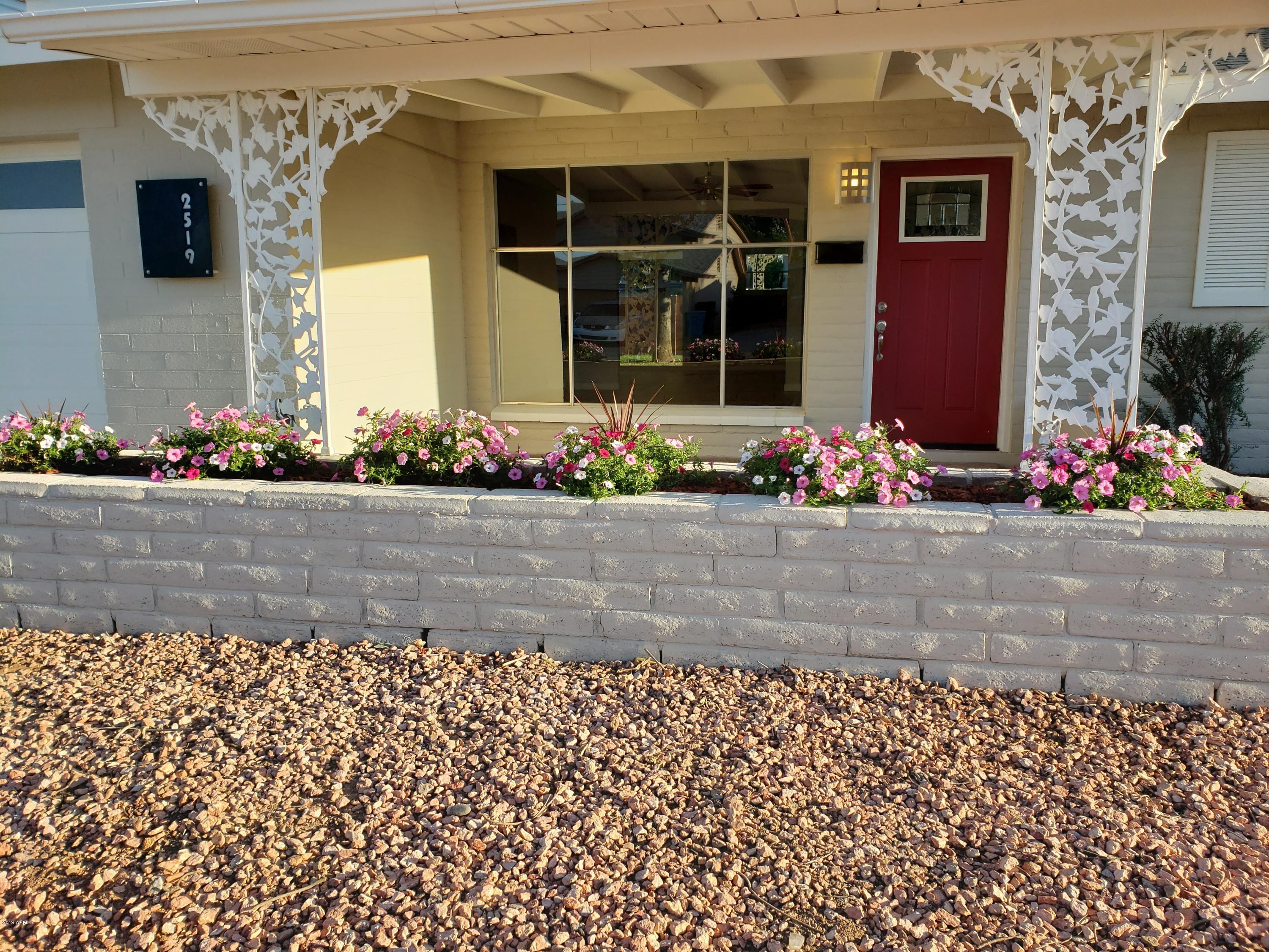 2519 West Bloomfield Road Phoenix, AZ 85029 - Photo 4 of 32 20190503_181021