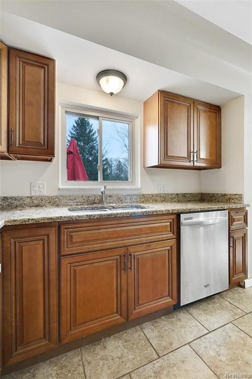 1231 Stellma Lane Rochester Hills, MI 48309 - Photo 12 of 36