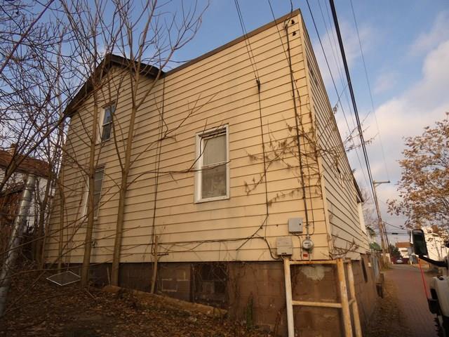 109 Churchill Street McKees Rocks, PA 15136 - Photo 3 of 4 Gallery Image 3