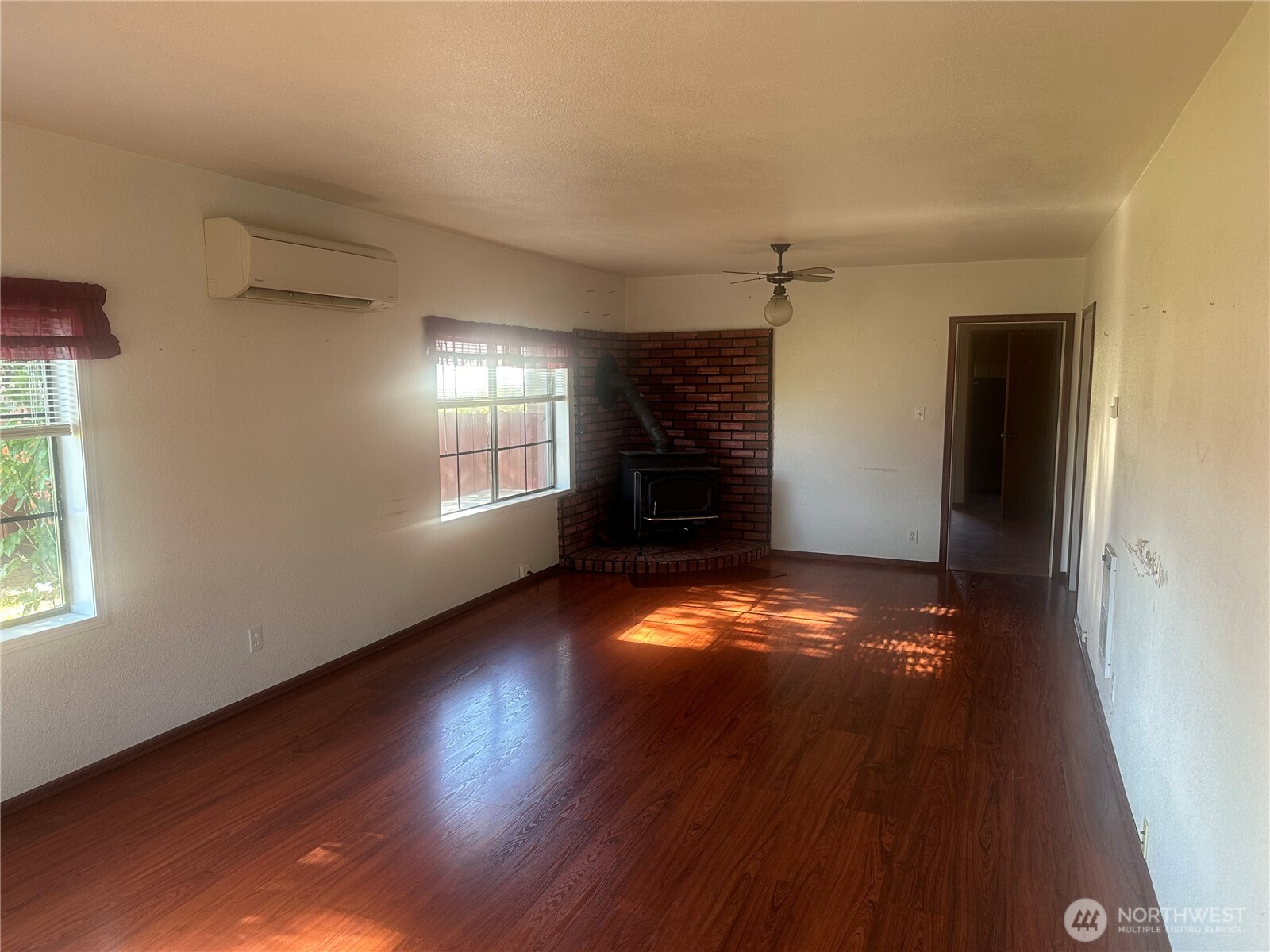 217 East Pe Ell Avenue Pe Ell, WA 98572 - Photo 6 of 22 Gallery Image 6