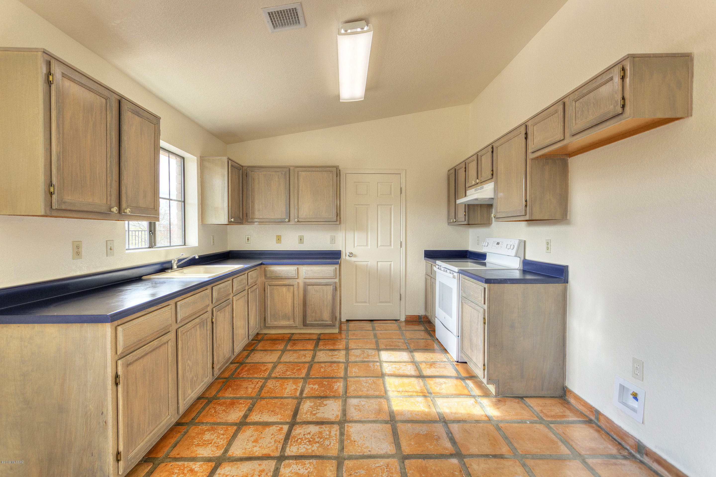 151 Calle Tiburon Rio Rico, AZ 85648 - Photo 8 of 22