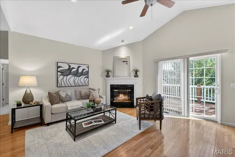 $399,900 | 5105 Worthington Terrace, Unit 42, St. Louis, MO 63128