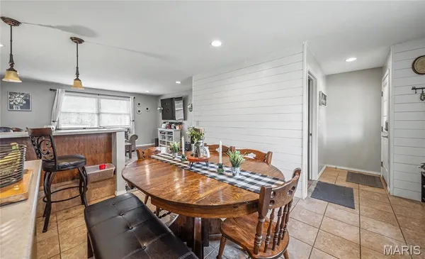 $375,000 | 14301 County Road 2480, St. James, MO 65559
