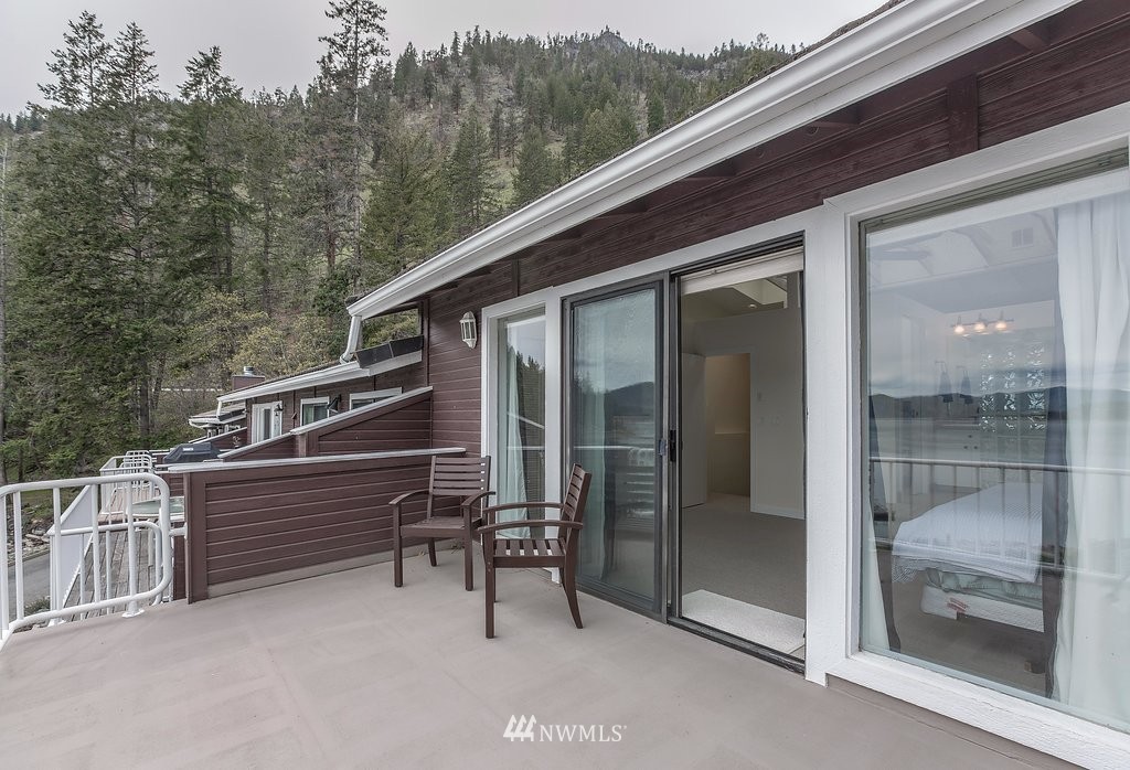 11150 South Lakeshore Road, Unit 5 Chelan, WA 98816 - Photo 12 of 25 Gallery Image 12